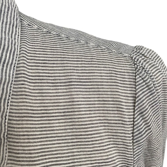 Birds of Paradis by Trovata Gray Stripe Lace Back Button Front Shirt Small - Picture 5 of 15